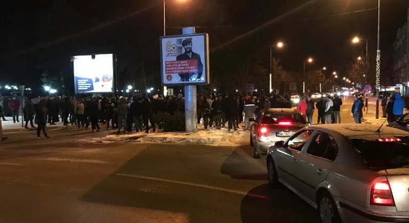 Građani nakratko blokirali skver: Okupili smo se da kažemo izdajniku da je izdajnik