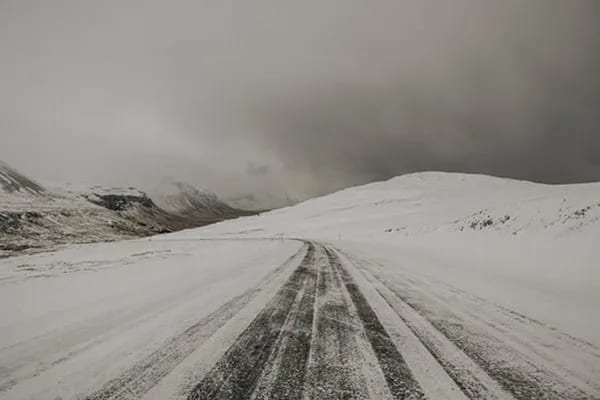 Oprezno na sjeveru zbog snijega i poledice