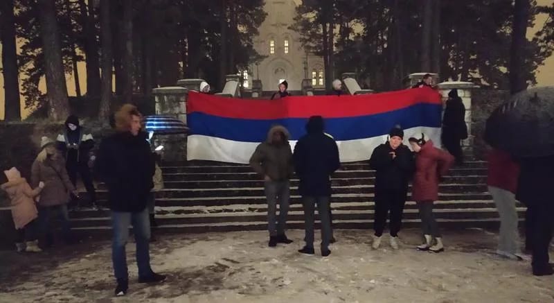 Tokom protesta napadnut dopisnik TVCG