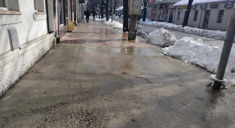 Milović: Trotoari i javne površine čiste, od 2018. izdato pet naloga