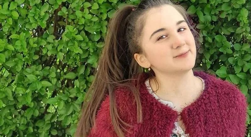 Gimnazijalka Nela Vojinović druga na državnom takmičenju iz hemije
