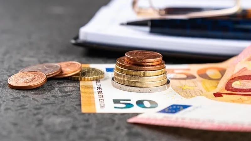 Ministarstvo prosvjete raspisalo konkurse za dodjelu stipendija u inostranstvu