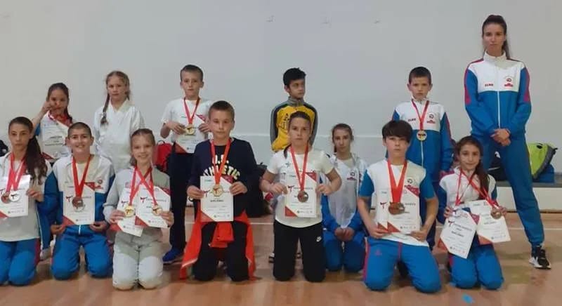 "Trofej Nikšića": 19 medalja za karatiste Šampiona