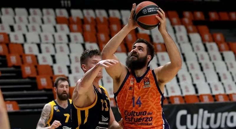 Dabl-dabl Dubljevića u meču za polufinale Eurokupa