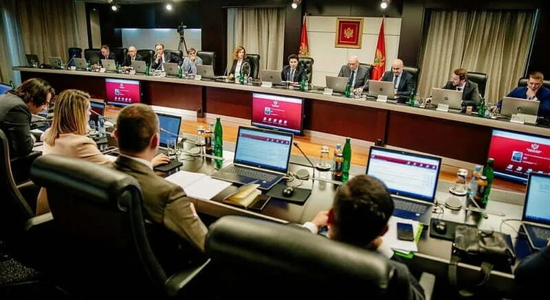 Vlada: Aktuelne epidemiološke mjere na snazi do 19. maja
