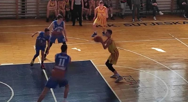 Todorović protiv Dečića ubacio 17 trojki i 61 poen