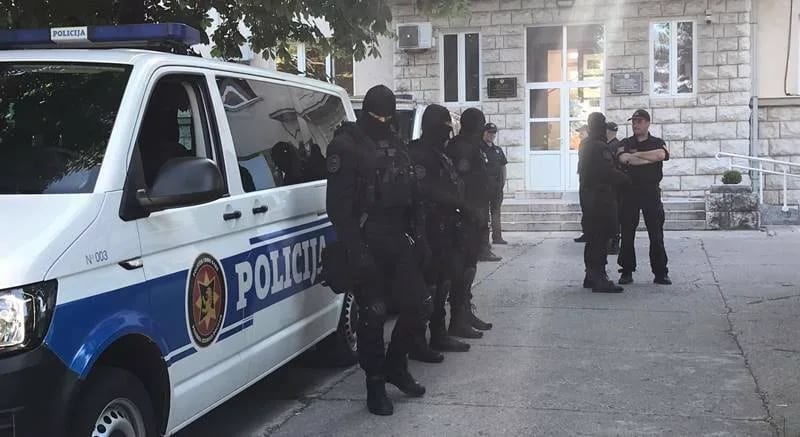 Akcija "Kvart II" u Nikšiću: Uhapšeno šest osoba zbog ulične prodaje narkotika