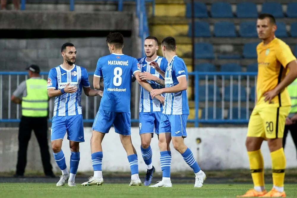 "Plavi" slabi u derbiju