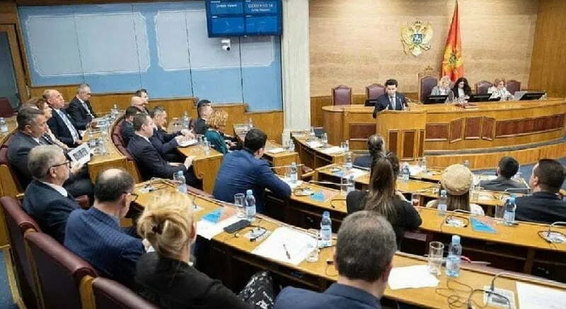 Danas premijerski sat