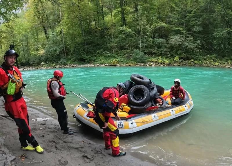 FOTO: Tara odavno ne valja samo drvlje i kamenje