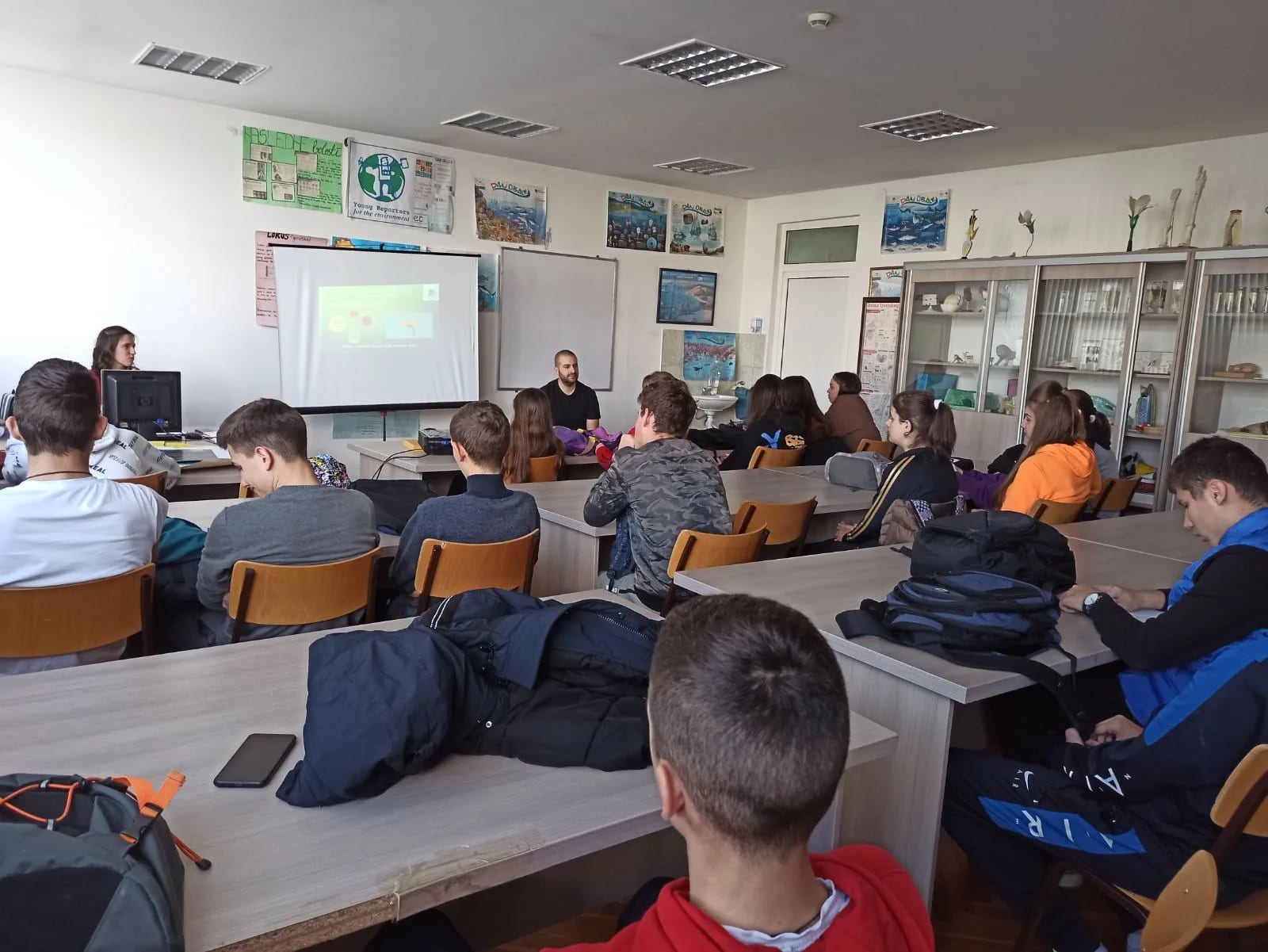 Srednjoškolci u Nikšiću i Plužinama slušali o energetskoj efikasnosti