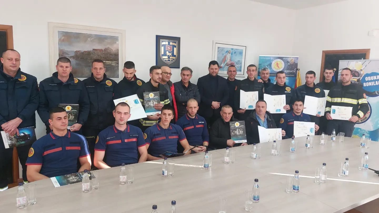 Uručeni sertifikati za ronioce na otvorenim vodama