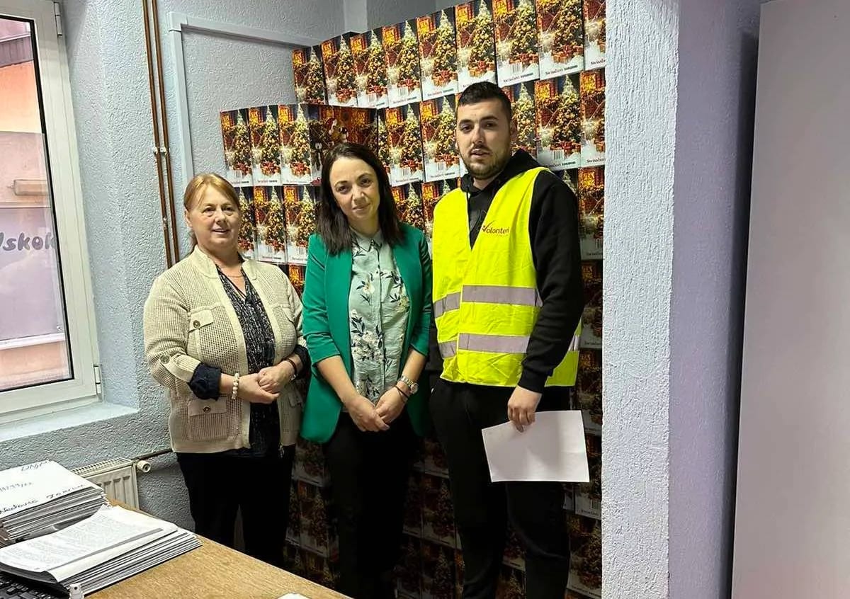 Podijelili 3.000 novogodišnjih poklona u sedam opština