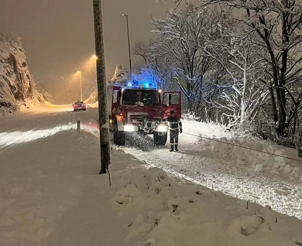 Krtolica: Očišćene glavne saobraćajnice, slijede kvartovi, po prestanku padavina i ruralna područja