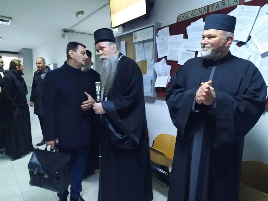 Oslobađajuća presuda Joanikiju i sveštenicima
