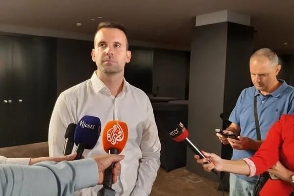 Spajić: Za budućnost Crne Gore neće biti dio vlade, očekujemo podršku 44 poslanika u Skupštini