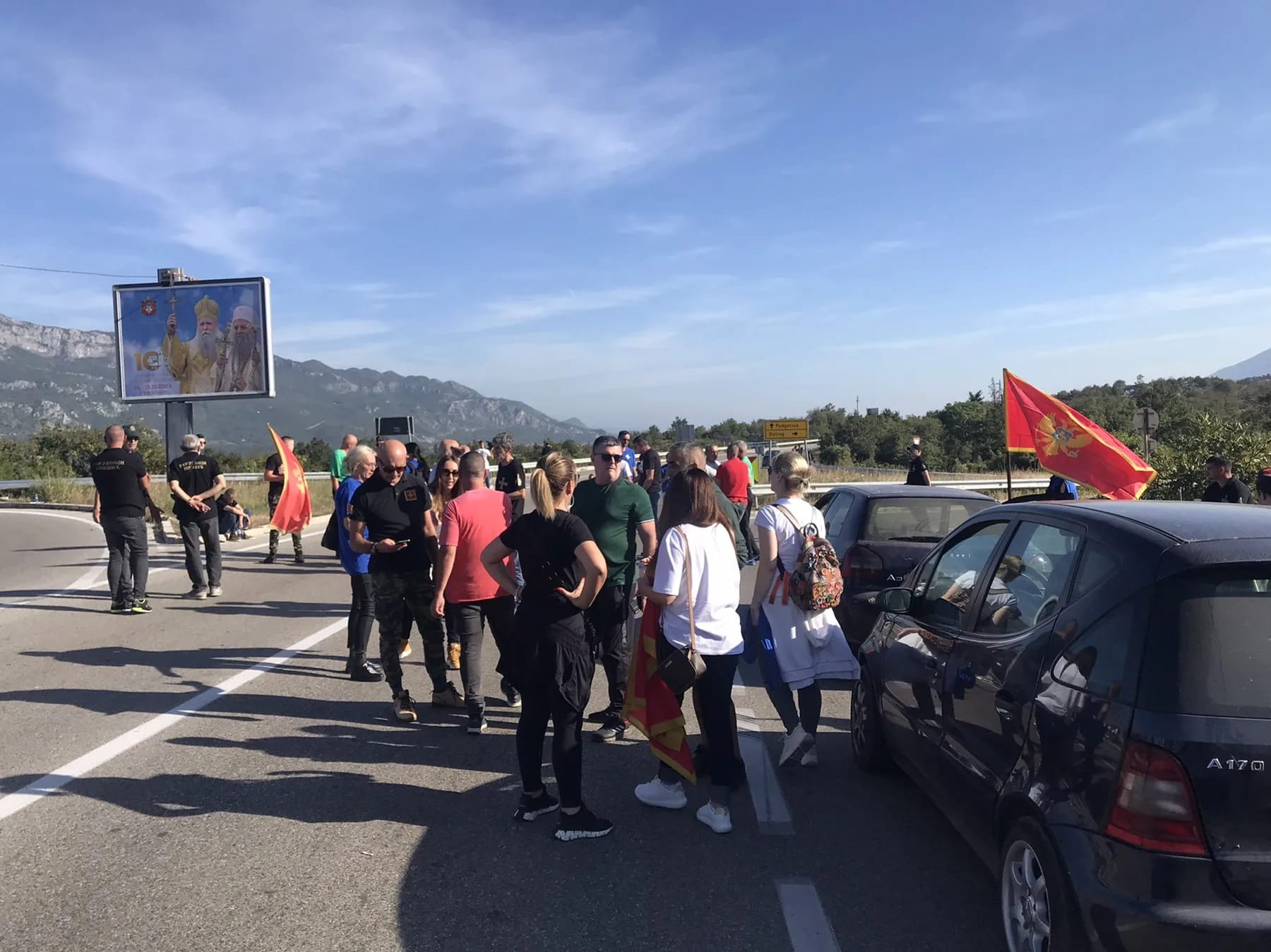 Blokada puta na Bogetićima: "Cilj popisa da se umanji broj Crnogoraca i vjernika CPC"
