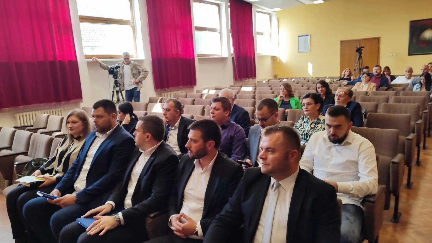 Usvojen rebalans budžeta: Gradska kasa umjesto 26,8 miliona biće 30,45 miliona eura