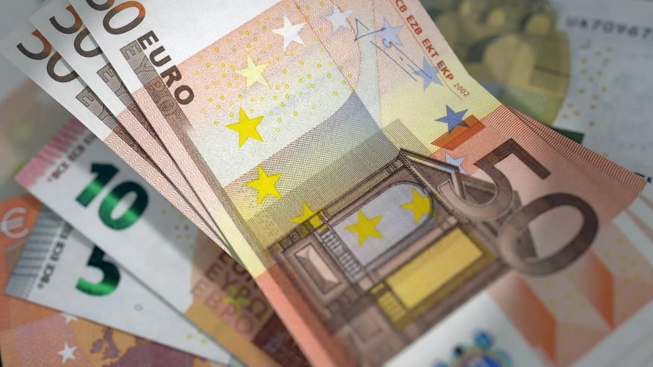 Prosječna zarada u avgustu 1.015 eura