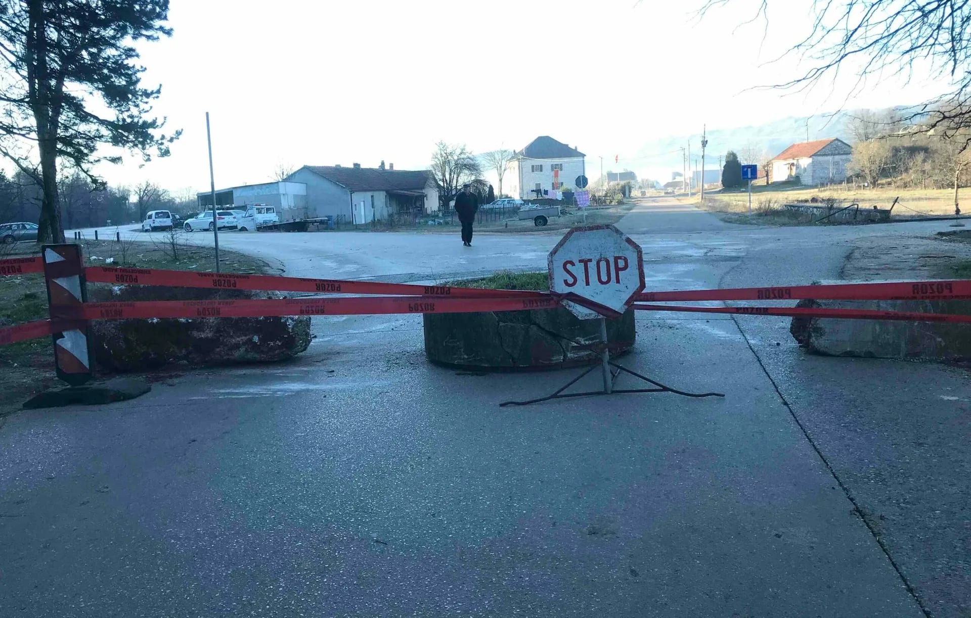 Obustavljen saobraćaj u Ulici Voja Deretića