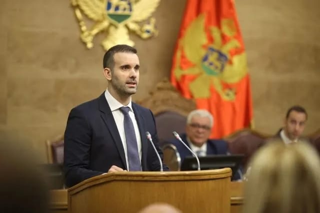 Spajić danas pred poslanicima