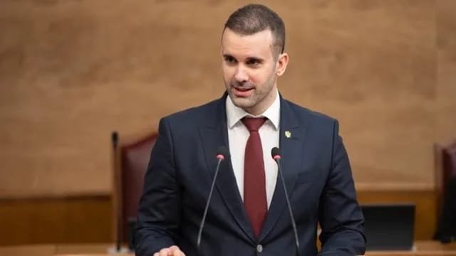 Spajić: Kadriranjem i odlučivanjem bavimo se ja i ministri