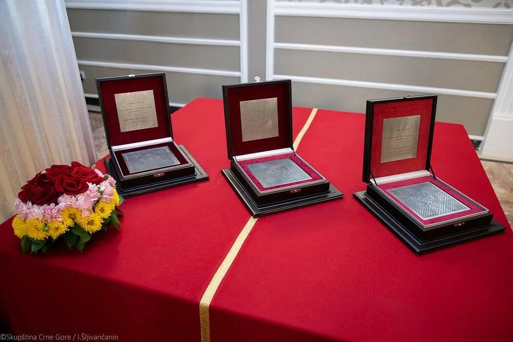 Trinaestojulska Raduloviću, Sekuliću, Marojeviću i Koprivici