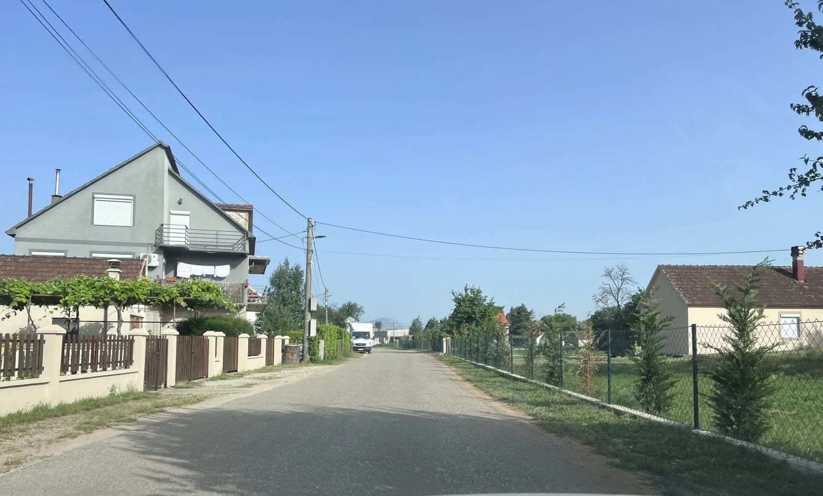 Ulične trke kroz Kočane, stanari Jezerske ulice traže hitnu reakciju nadležnih