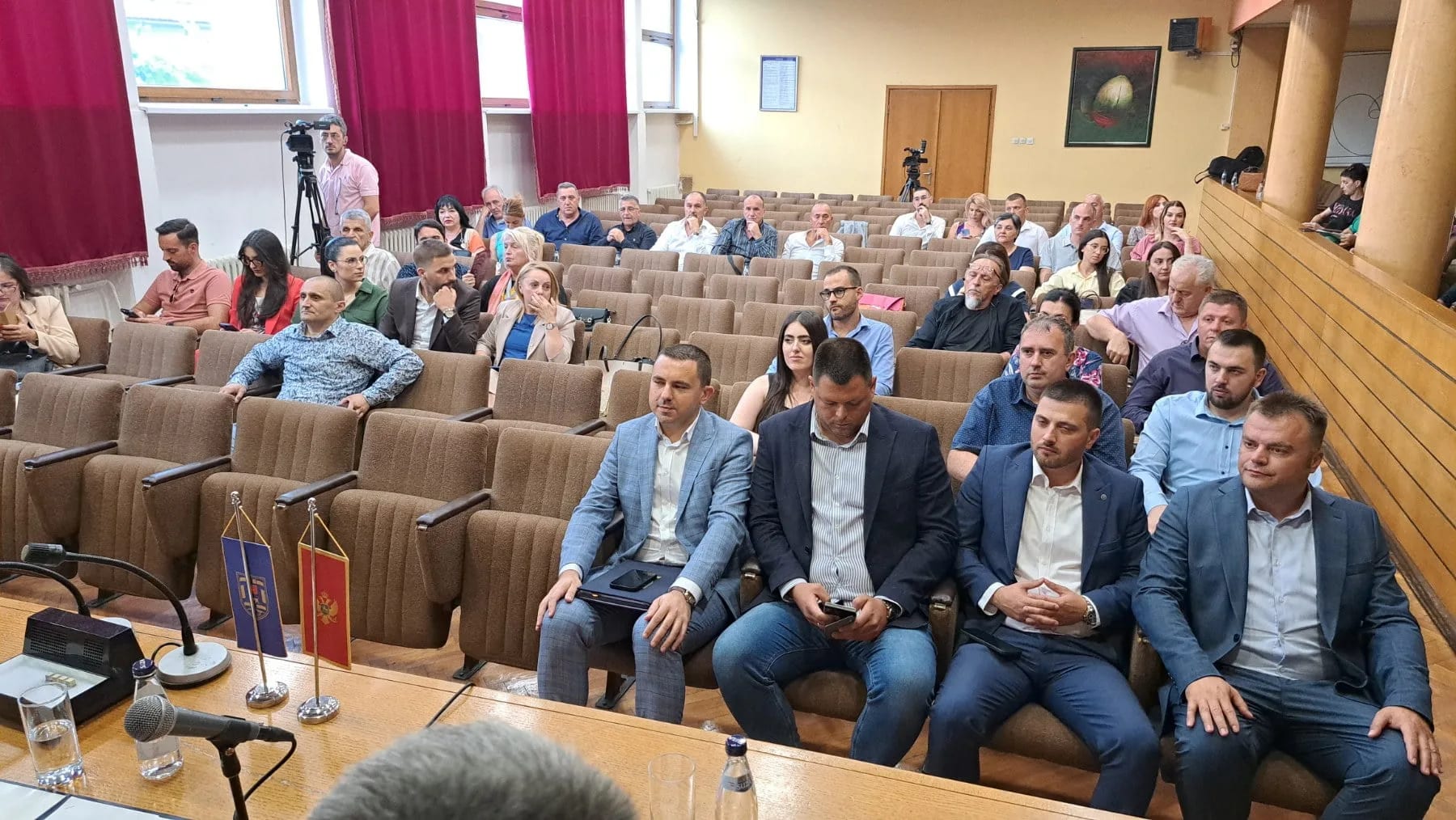 Nastavak sjednice SO Nikšić odložen za četvrtak