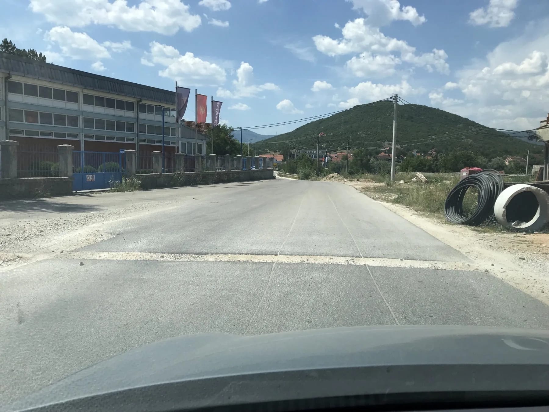 Aman ljudi, „zakrpite“ je više!
