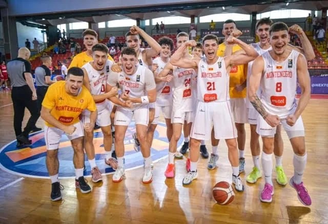 Juniori savladali i Slovačku