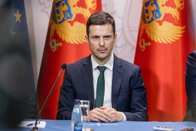 Mujović: Saveljić fingirala rezultate poslovanja, prikazala 600.000 dobiti, ostavila dug od 346.000 eura