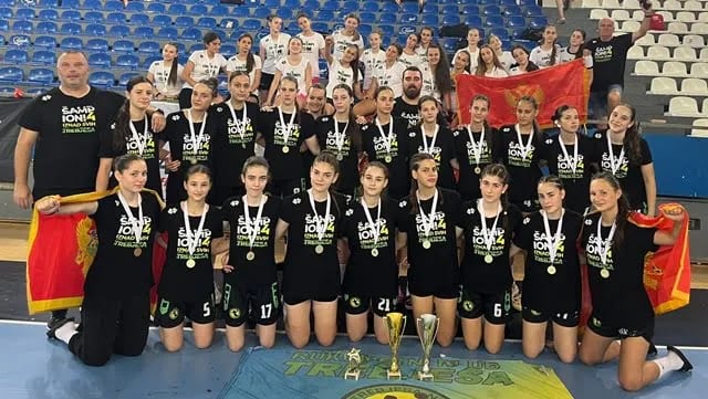 Kadetkinje Trebjese Bemax osvojile prestižni turnir u Beogradu, pionirke druge