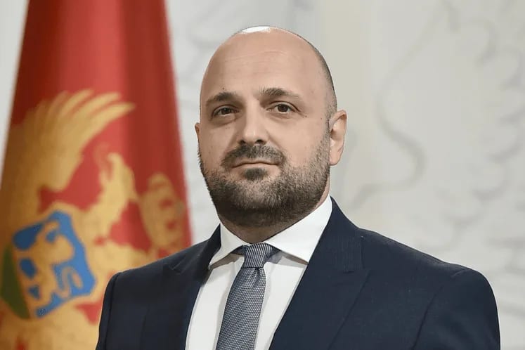 Božović: Uspostavljen registar pedofila, evidentirano 98 osoba