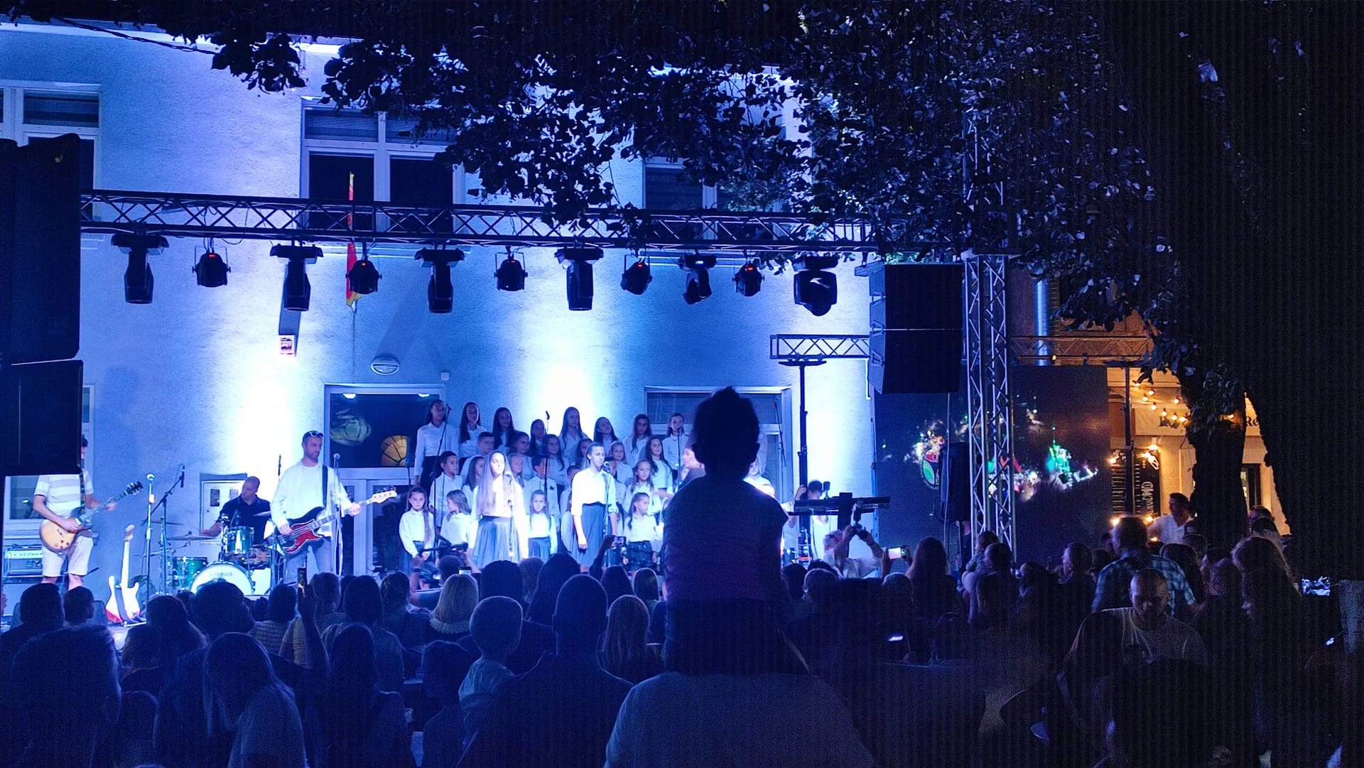 Počinje festival "Korzo": Nastupaju Kiki Lesendrić i Piloti, Cirkus animatori...