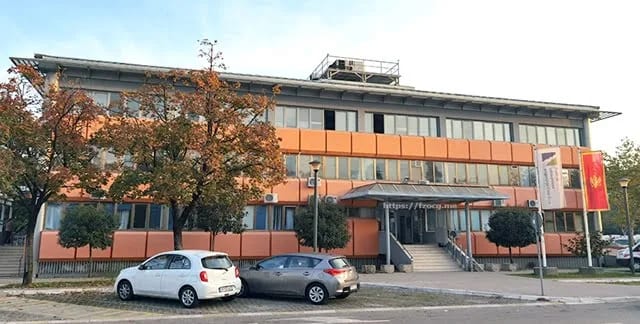 Zdravstvene ustanove duguju oko 3,7 miliona eura, prošle godine zaradili 22 miliona
