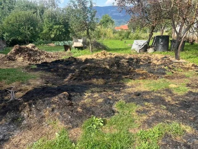 Izgorelo sijeno, požar zahvatio i krov štale