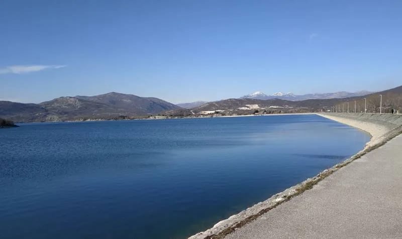 Sunčano i toplo, krajem dana naoblačenje