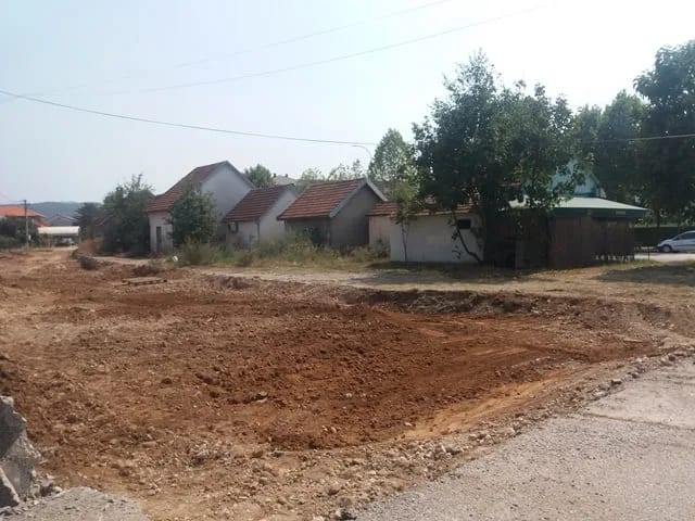 FOTO: Počeli radovi na uređenju Ulice br. 11