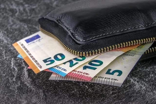 Dvije prosječne plate nedovoljne za potrošačku korpu
