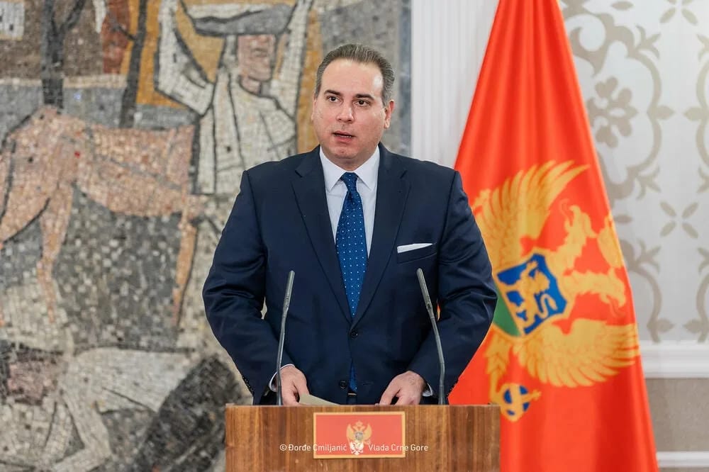 Kabinet Ivanovića: Pomno pratimo slučaj hapšenja crnogorskih državljana na Kosovu