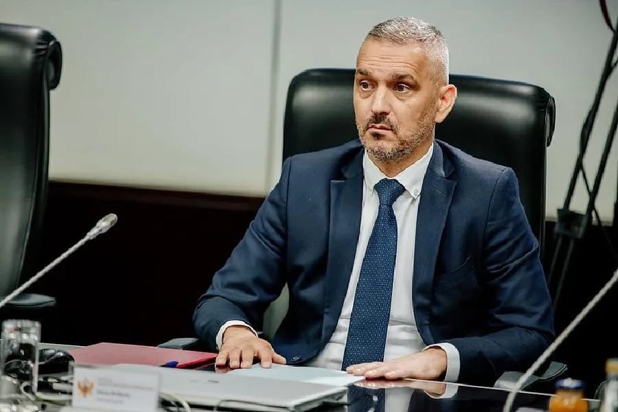Brđanin podnio ostavku, Šćepanović v.d. direktora policije