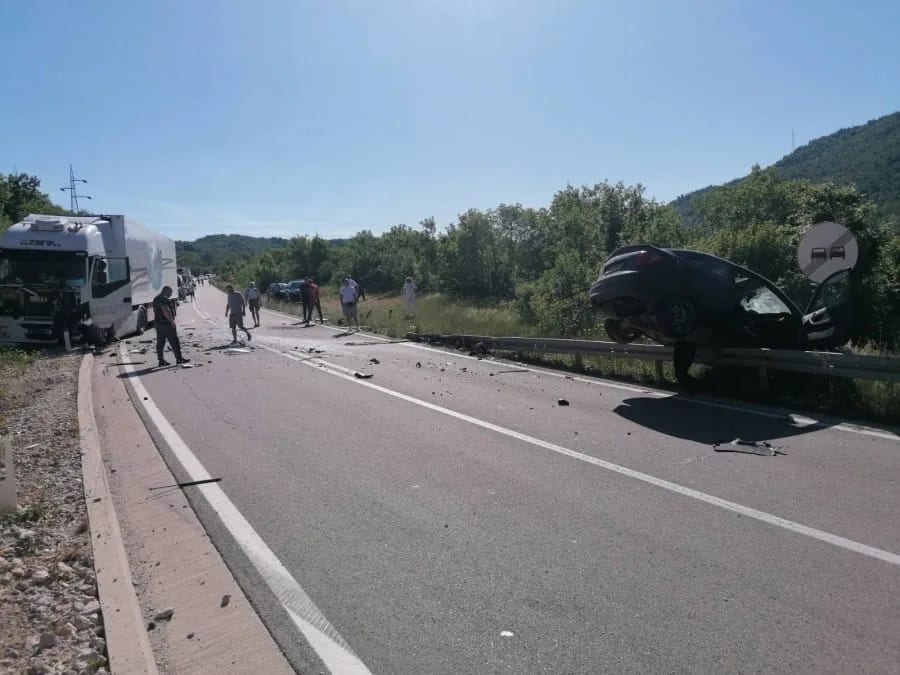 Poginula jedna osoba u nesreći u Trubjeli