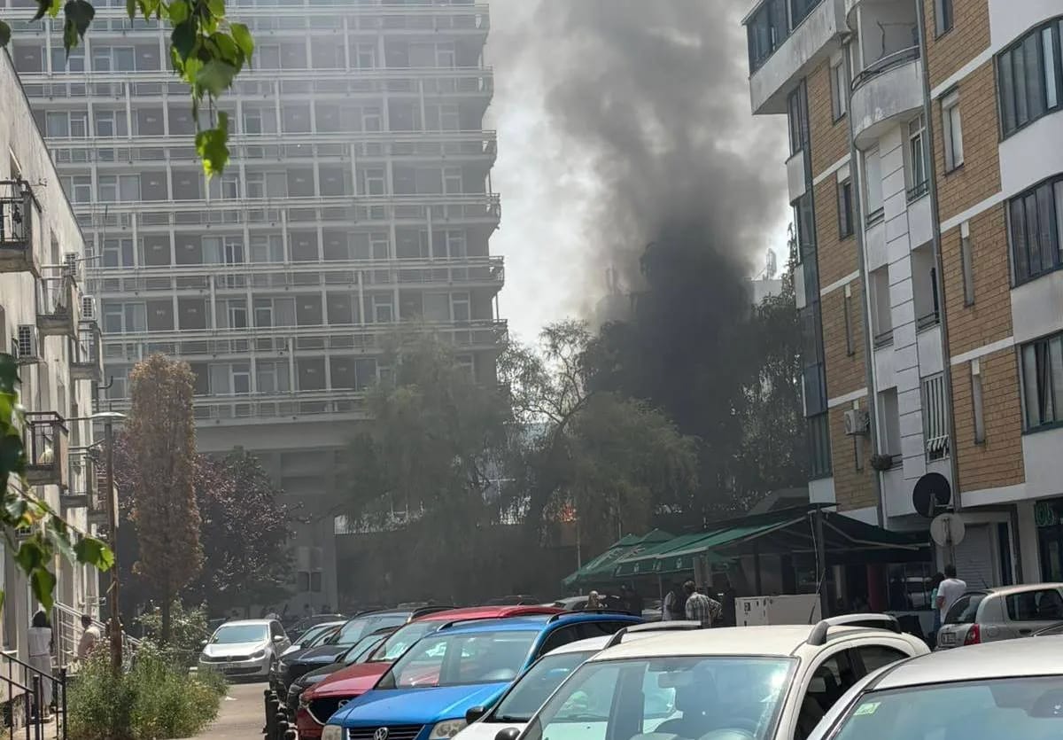 (FOTO) Gorio natpis na hotelu "Onogošt"