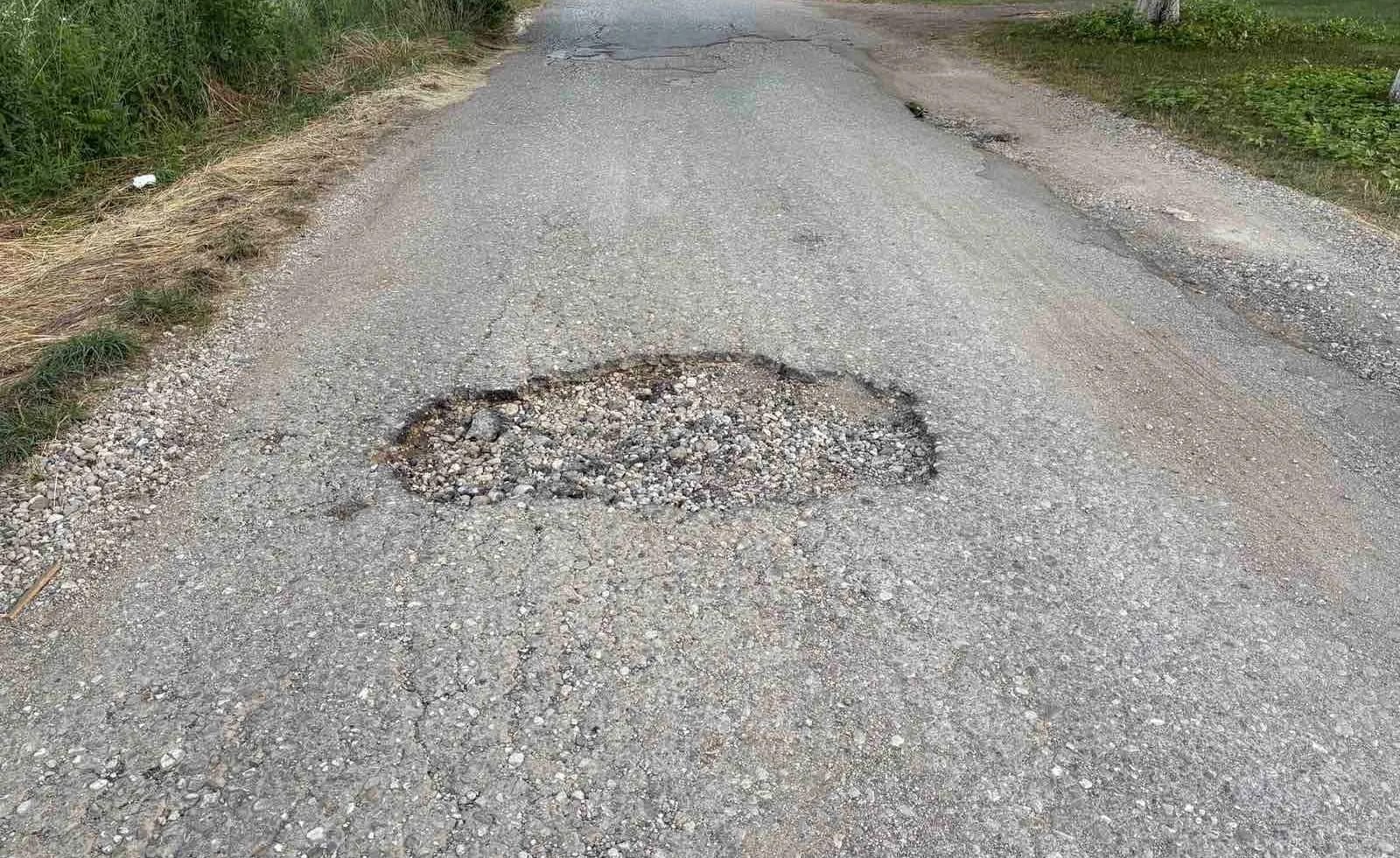 FOTO: Rupa više nego asfalta - Virska ulica