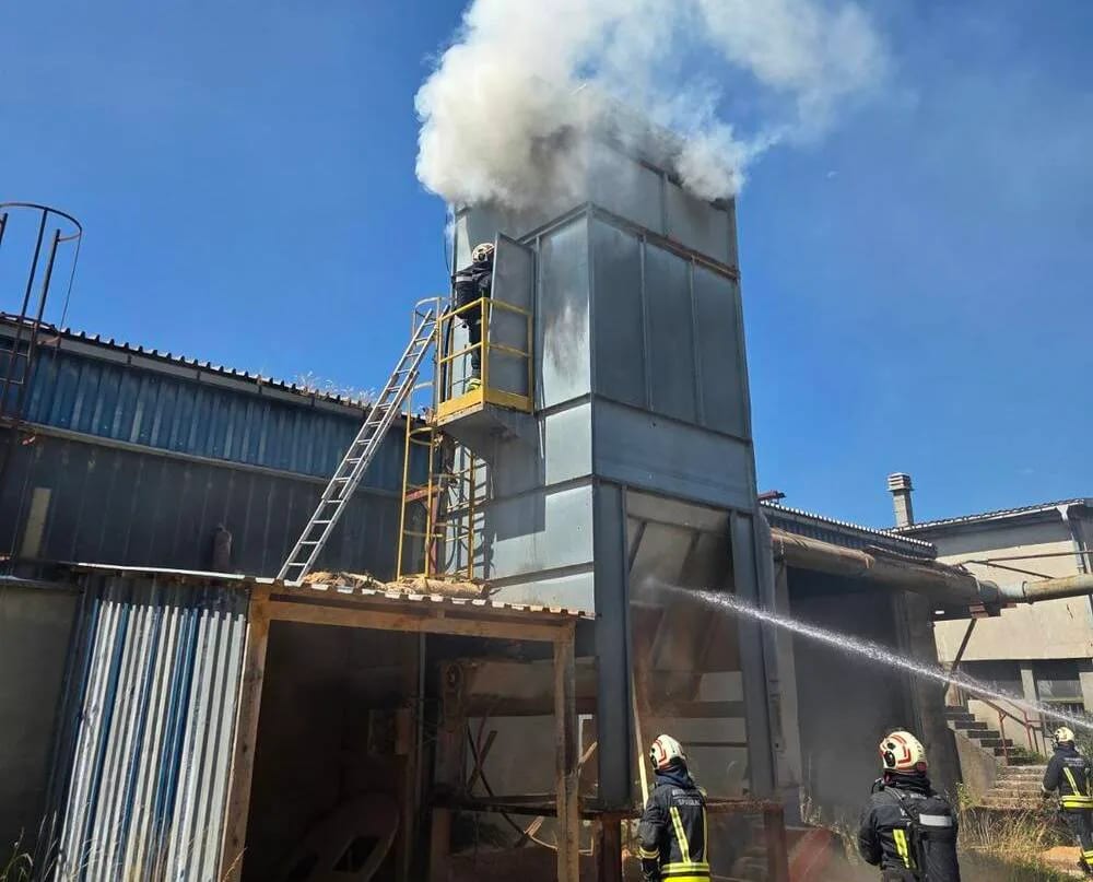 Gorio silos, vatrogasci spasili proizvodnu halu
