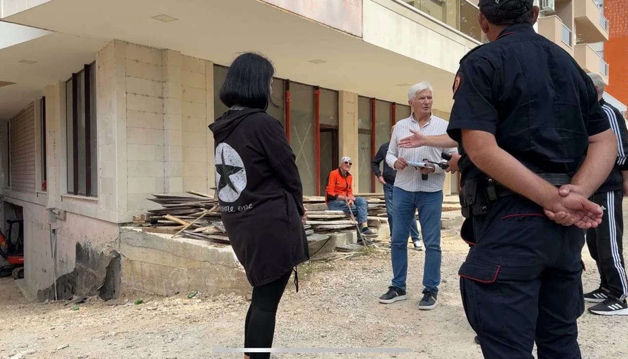 Porodica Škurić zaustavila radove zbog potkopavanja kuće, investitor tvrdi da sve radi na svojoj parceli
