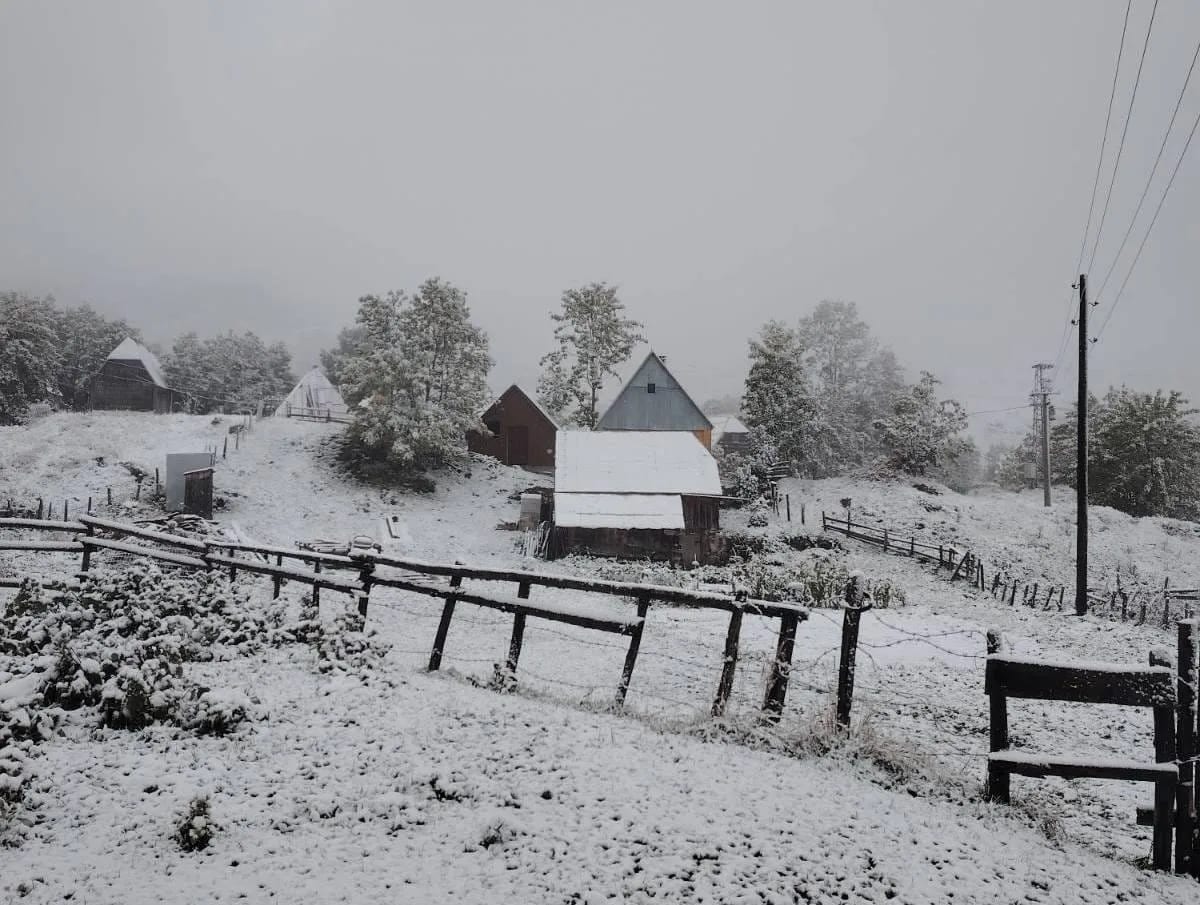 (FOTO) Zabijelilo u selima Pivske planine