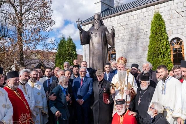 Kovačević prisustvovao otkrivanju spomenika Amfilohiju u Kolašinu