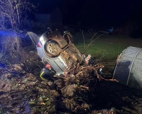 Vozilo sletjelo sa puta, jedna osoba povrijeđena